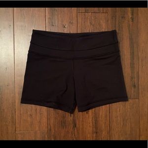 LULULEMON booty shorts